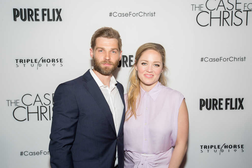 Mike Vogel and Erika Christensen attend The Case For Christ Premiere at AMC River East Theater on April 6, 2017 in Chicago, Illinois. (Photo by Jeff Schear/Getty Images for Pure Flix)
