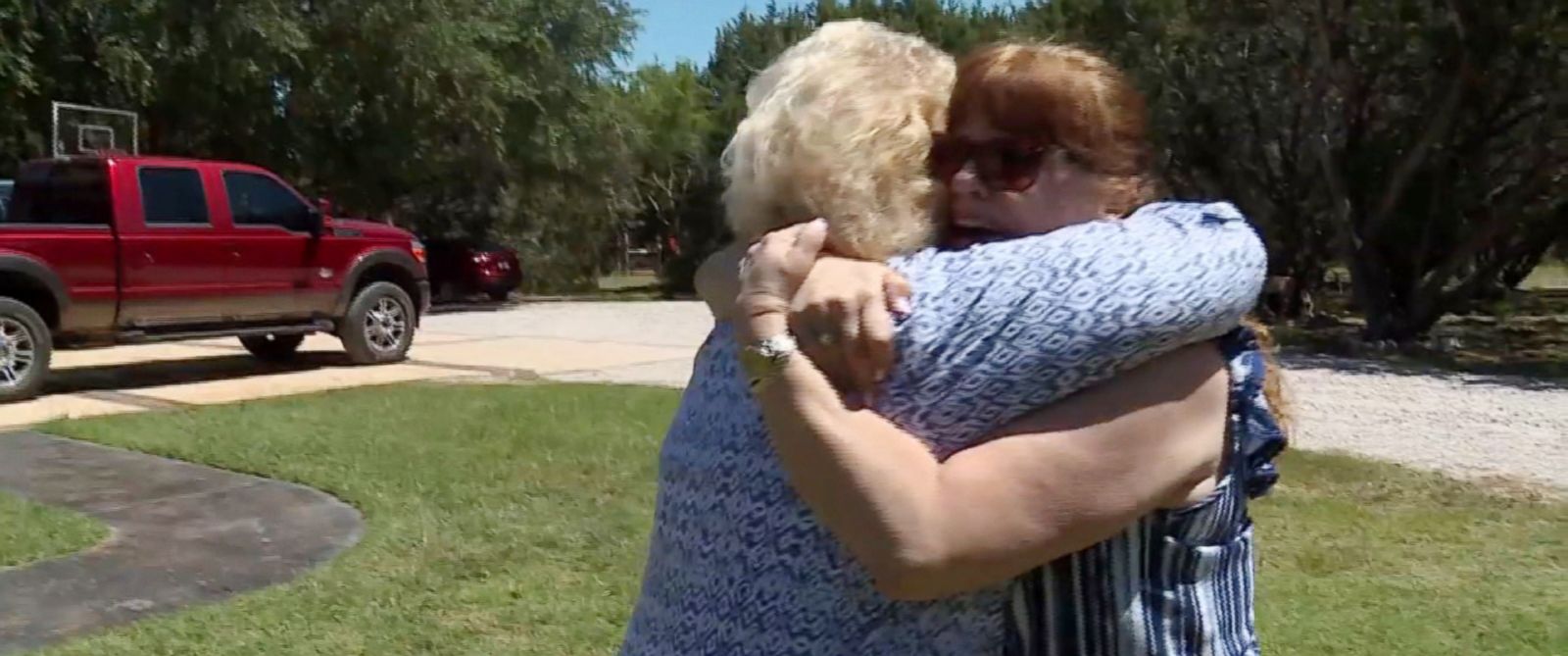‘every Day Ive Prayed For Her Mother Reunites With Daughter She Gave Up For Adoption 52 Years