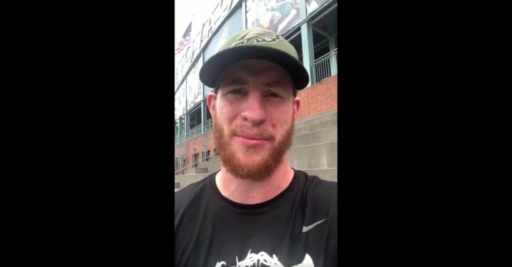 Image Source: Twitter / Carson Wentz