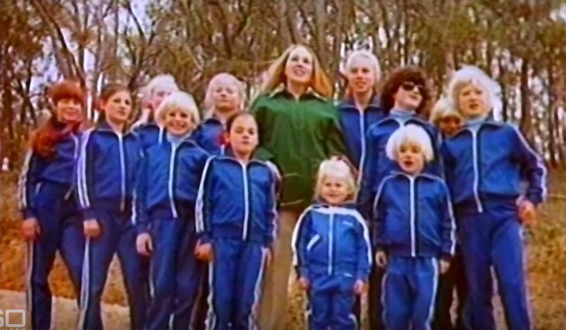 Австралийская секта семья. Австралийская секта семья. Секта дети бога дэвид берг. Энн гамильтон-бирн. Секта дети жизни.