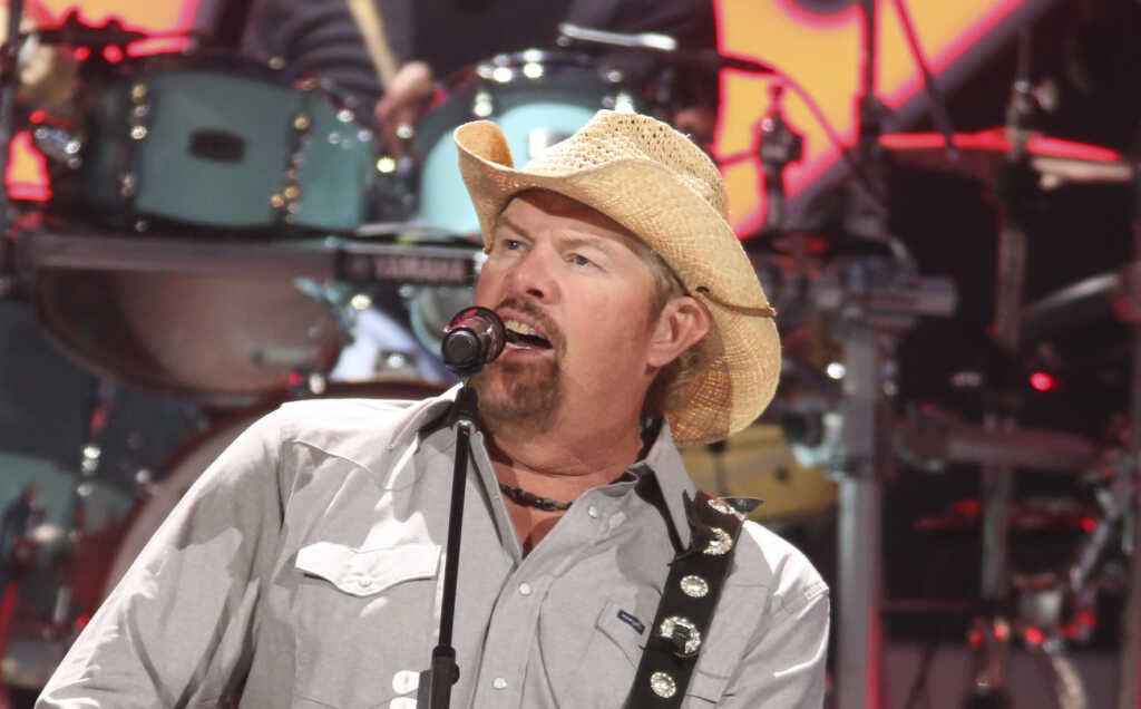 PRAY: Country Music Star Toby Keith Announces Cancer Diagnosis ...