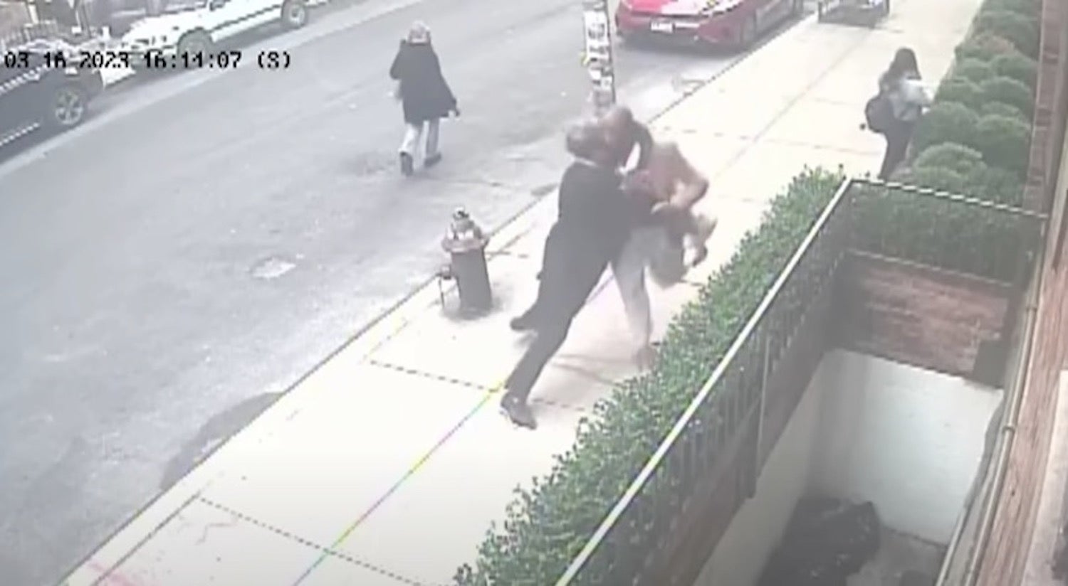 Wild Footage Shows Brave Good Samaritan Purportedly Tackling Thwarting Gun Wielding Man Fleeing